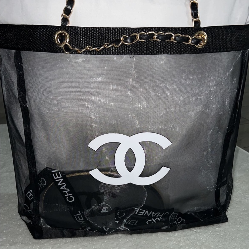 Mesh shoulder bag